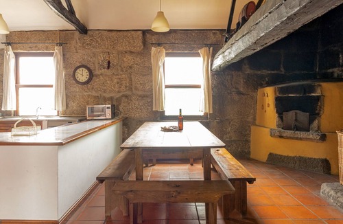 Paredes House | Quinta with pool and garden in Vinho Verde region