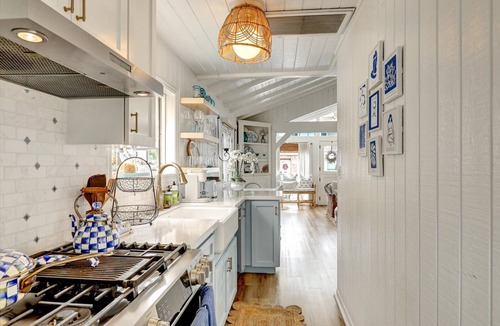 Newport Beach House | Quintessential Balboa Island Beach Cottage