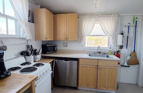 North Truro House | Quintessential Cape Cottage-A/C, Only 0.7 MI to Cold Storage Beach on Cape Cod Bay