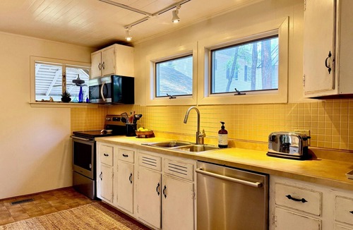 The Pines House | Quintessential Rehoboth Beach Cottage In The Pines