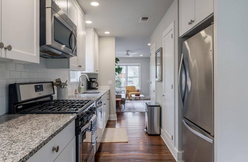 Barton Heights House | Quintessential Zilker Bungalow