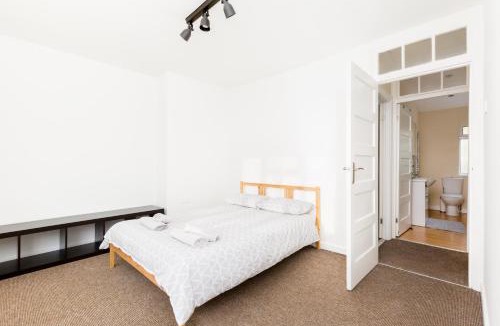 Cradley House | Quinton Essentials