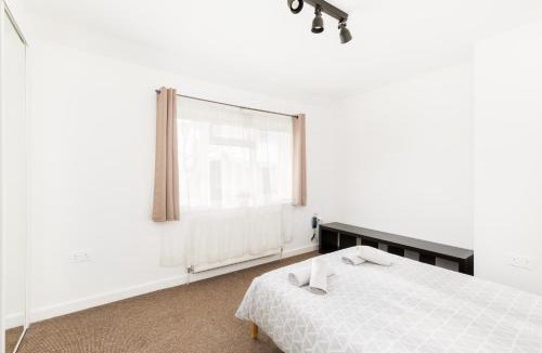 Cradley House | Quinton Essentials