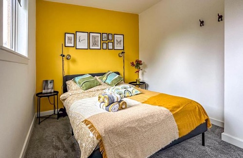 Clydebank Apartment | Quite Charming house near Glasgow