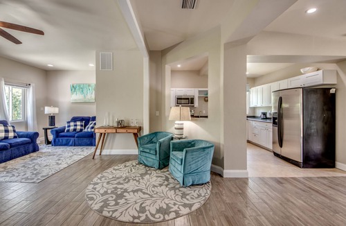 LaBelle House | Quite Country Escape