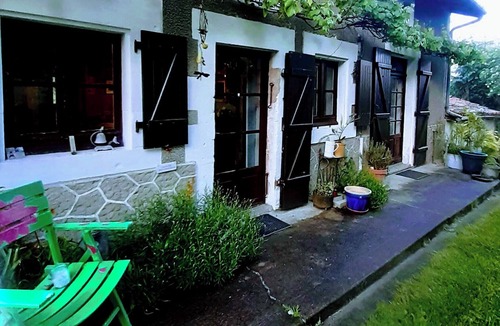 Roumazieres-Loubert House | Quite country retreat, close to villages but very peaceful