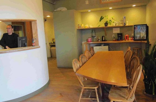 Midtown Anchorage Hotel | Qupqugiaq Inn Anchorage