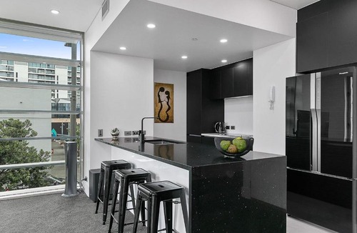 Auckland Central Business District Apartment | QV Stays Upscale Modern Viaduct Haven