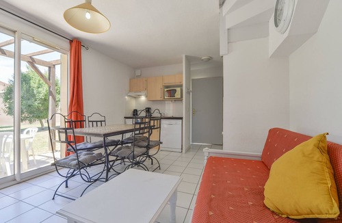 Saint-Saturnin-les-Avignon House | Résidence Sun hols - Les Rives du Lac