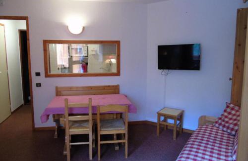 Valfrejus Apartment | Résidence Melezets - Studio pour 4 Personnes MAE-8524