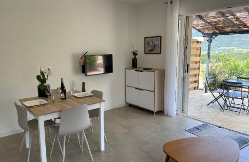 Figari House | Résidence Patios di Pruno T2