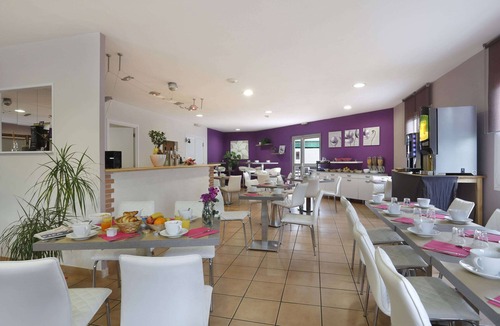Merville Apartment | Résidence Résid'price ST6N