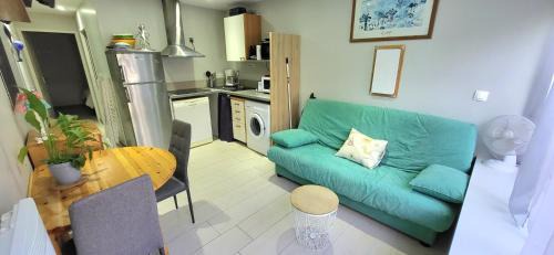 Jonzac Apartment | Résidences Les Sansonnets "Appartements & Studios"