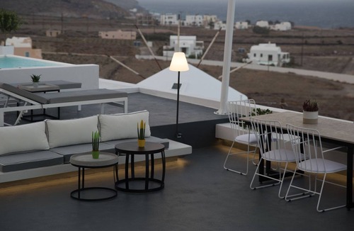Imerovigli Villa | R 252 Master Suite with Private Pool, Sea View Including Breakfast Outdoor Jacuzzi
