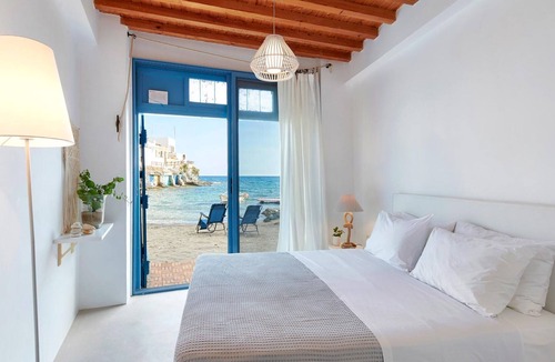 Psathi Villa | R 3059 Villa Faddey WITH Beach Deck, Closet & Sea view.