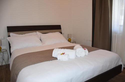 Pavia House | R & A Minerva Suites
