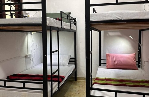 Kathaluwa Hostel | R BackPacker Hostel
