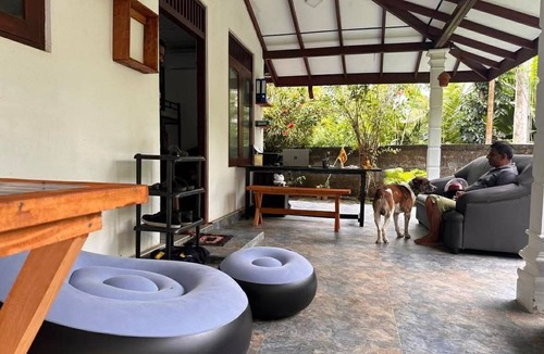Kathaluwa Hostel | R BackPacker Hostel