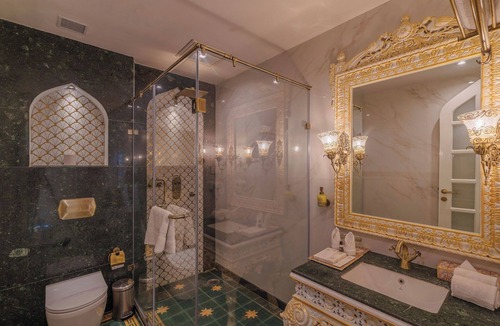 Chomu Hotel | R Chandras Palace