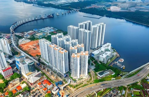Central District Apartment | R&F Sea View 2BR New Luxury Design 5pax, Pet Friendly 1CP Netflix I CIQ RTS High Floor Unblock Super Sea View
