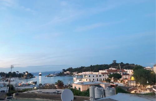 Ischia Porto House | R Home