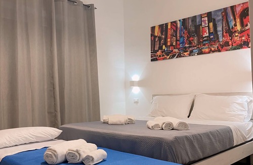 Ischia Porto Bed & Breakfast | R home room 19