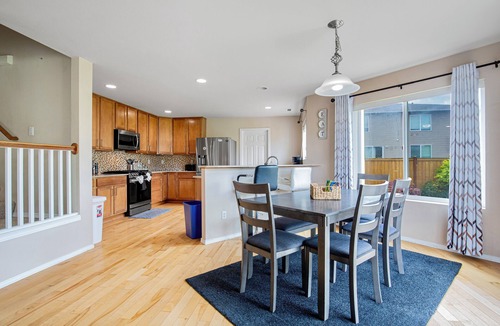 Renton House | R1: Leverage Villa, fenced yard, free street parking