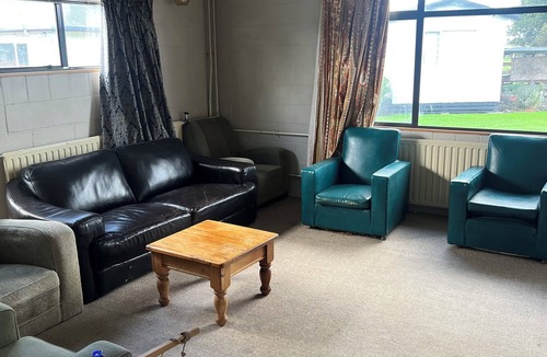 Temuka House | R1Quiet country setting close to Ski Fields, Levels Raceway and Fonterra factory