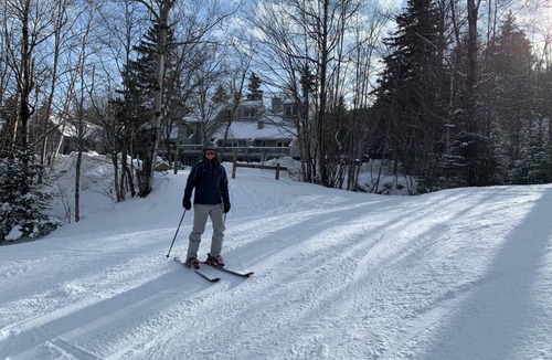 Bretton Woods Villa | R5 Completely renovated Bretton Woods condo, AC, unbeatable SKI-IN SKI-OUT location! Fast wifi!