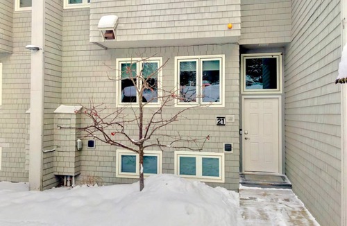Bretton Woods Villa | R5 Completely renovated Bretton Woods condo, AC, unbeatable SKI-IN SKI-OUT location! Fast wifi!