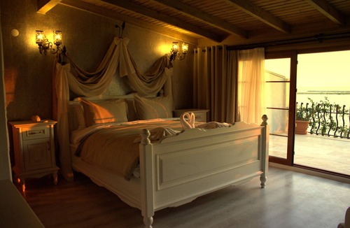 Altınova Hotel | Ra Otel