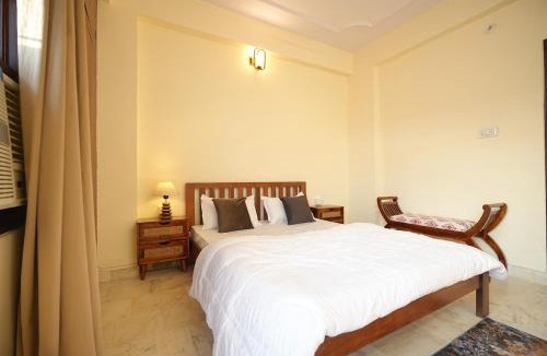 Raja Park Apartment | Raahi