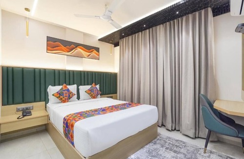 5th Block Hotel | RAAYARA SUITE