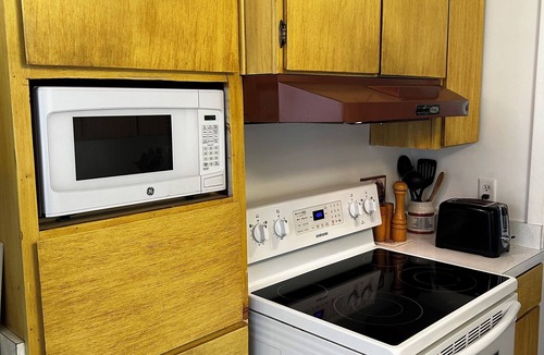 Walloon Lake Cottage | Rabbit Run - Cozy cottage in the heart of Walloon Lake Village. Family-friendly!