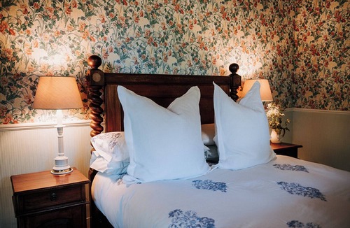Hawke's Bay Region House | Rabbiter’s Cottage. Family. Farm Stay. Country.