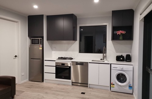 Hamilton House | Rabbits Home- Riverside, Separate courtyard, New 1-bedroom