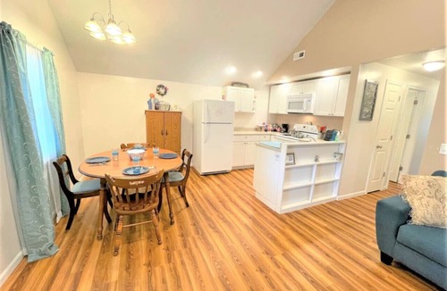 Fort Wayne House | Rabus - GIANT Yard & Parking, Nature, Shopping