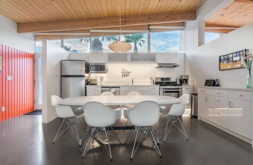Racquet Club Estates House | Racquet Club House Special Spring & Summer Rates Now In Effect