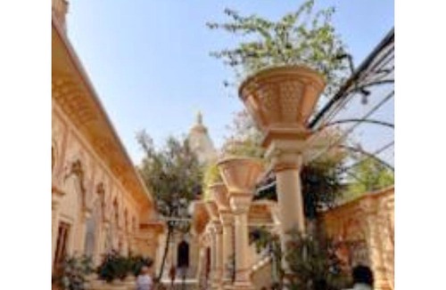 Vrindavan House | Radha Kunj, Vrindavan