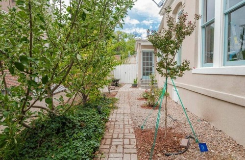 Downtown Albuquerque Apartment | Radiant Historic Downtown Home I Lots of Light I Covered Parking