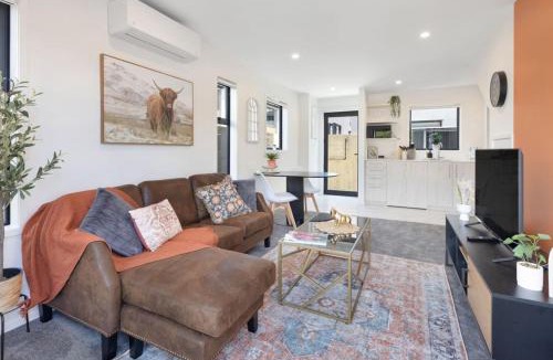 Lower Hutt House | Radiant Spot on Biddle Crescent