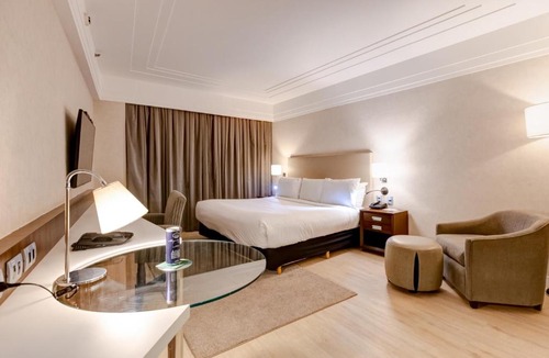 Alphaville Industrial Hotel | Radisson Alphaville