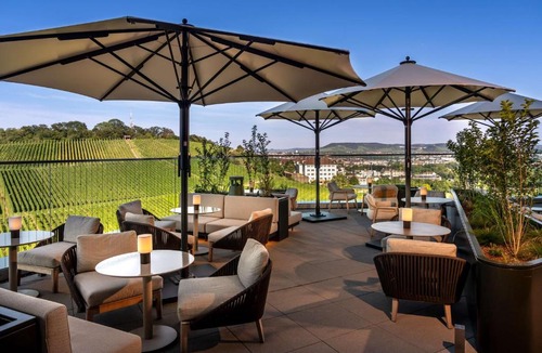 Feuerbach-Ost Hotel | Radisson Blu Hotel at Porsche Design Tower Stuttgart