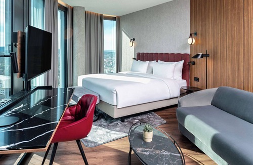 Feuerbach-Ost Hotel | Radisson Blu Hotel At Porsche Design Tower Stuttgart