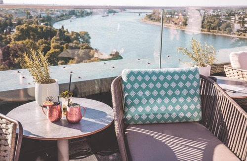 Gronau Hotel | Radisson Blu Hotel, Bonn