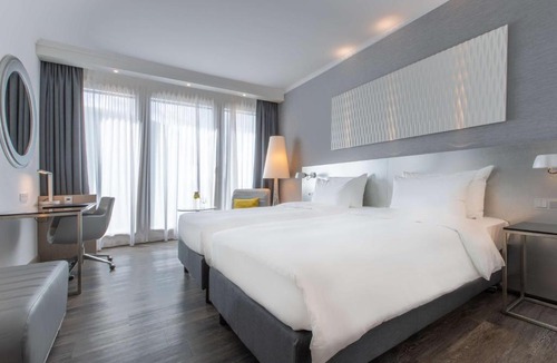 Mittelfeld Hotel | Radisson Blu Hotel Hannover