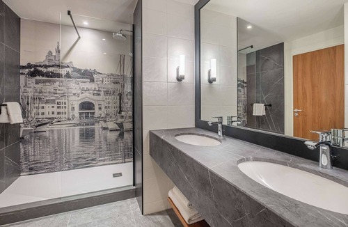 Saint-Victor Hotel | Radisson Blu Hotel, Marseille Vieux Port