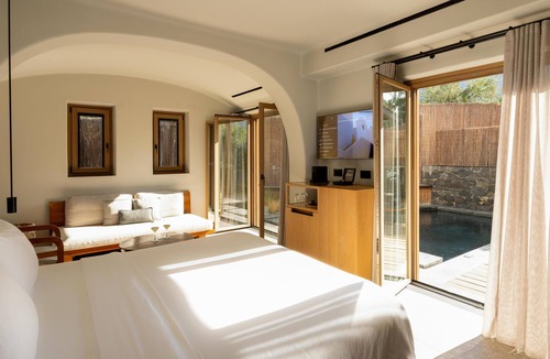 Kamari Hotel | Radisson Blu Zaffron Resort, Santorini