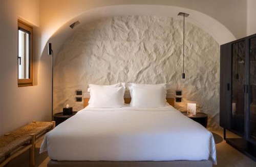 Kamari Hotel | Radisson Blu Zaffron Resort, Santorini