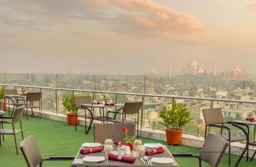 Taj Ganj Hotel | Radisson Hotel Agra
